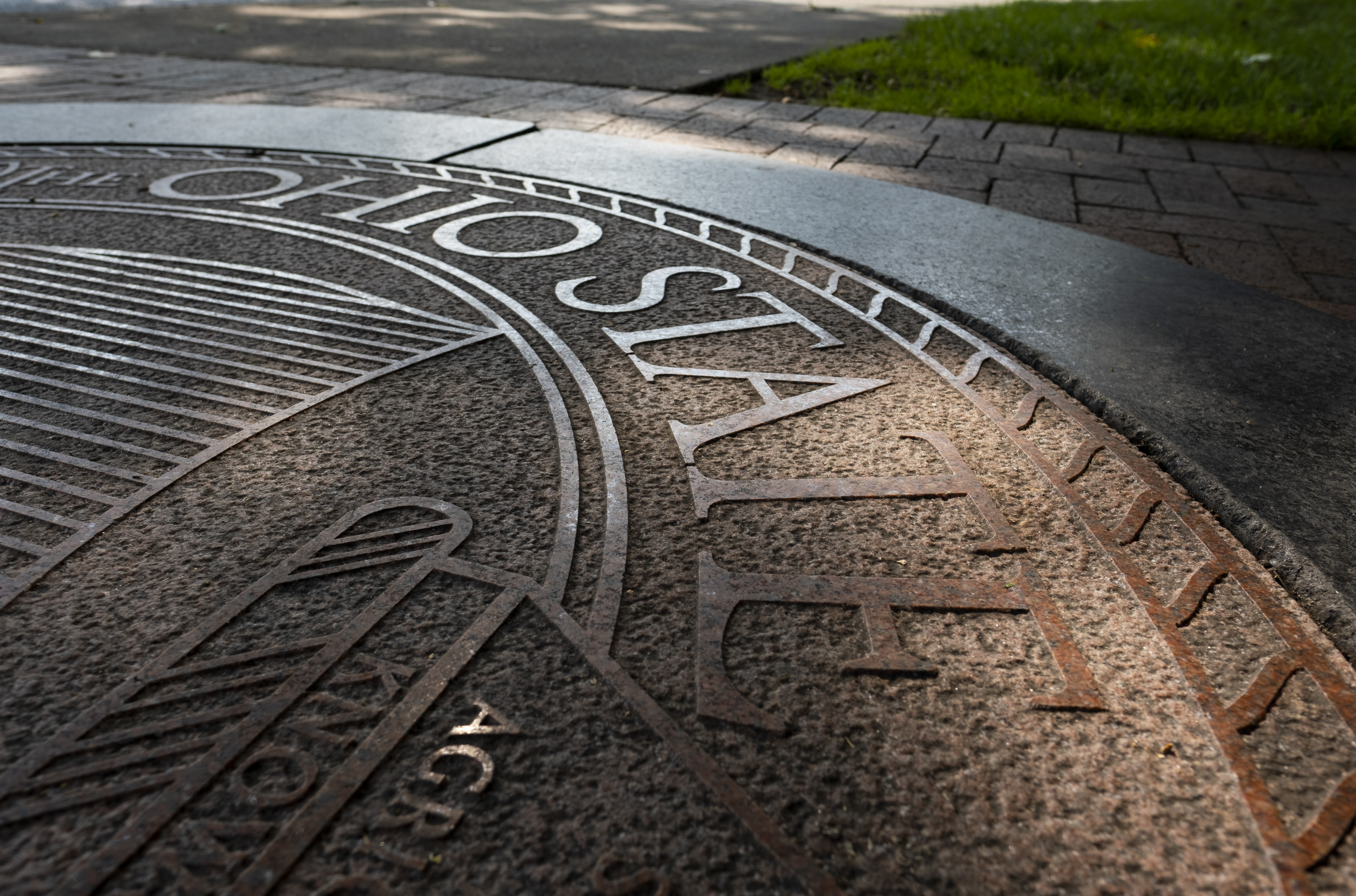 OSU seal outside Thompson library